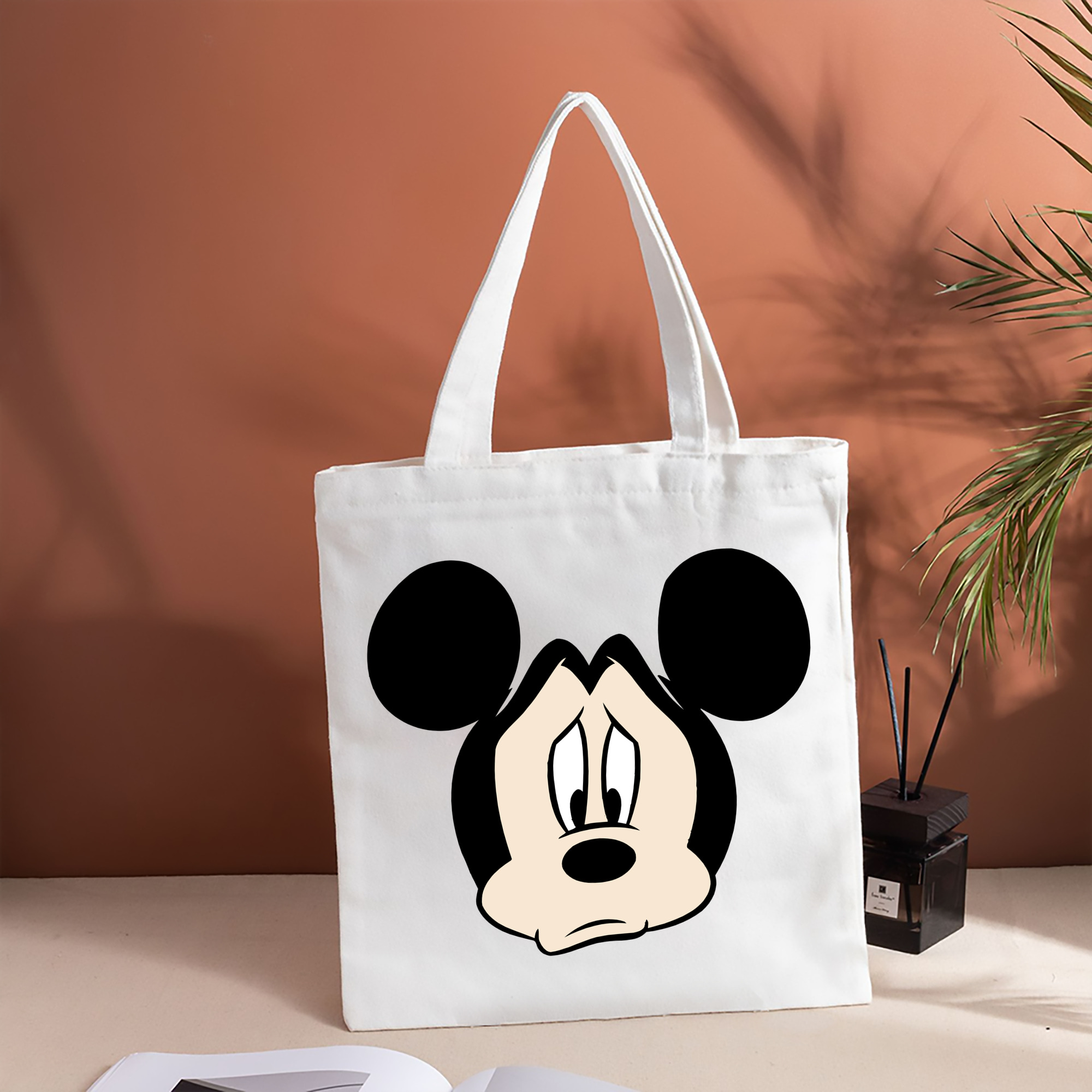 ミッキーマウス Mickey Mouse 縦型キャンバス生地手提げバッグ　トートバッグ