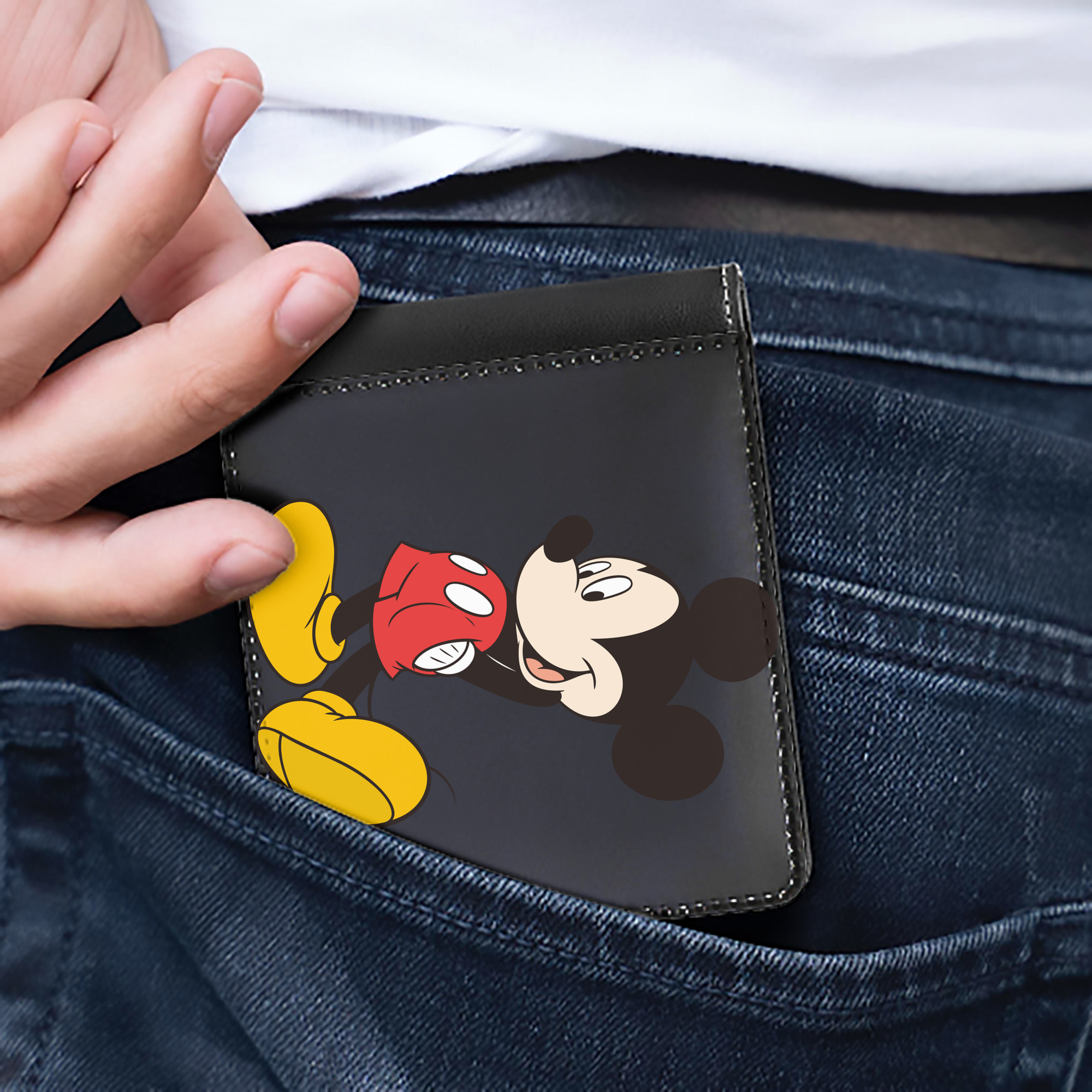 ミッキーマウス Mickey Mouse 二つ折り革財布