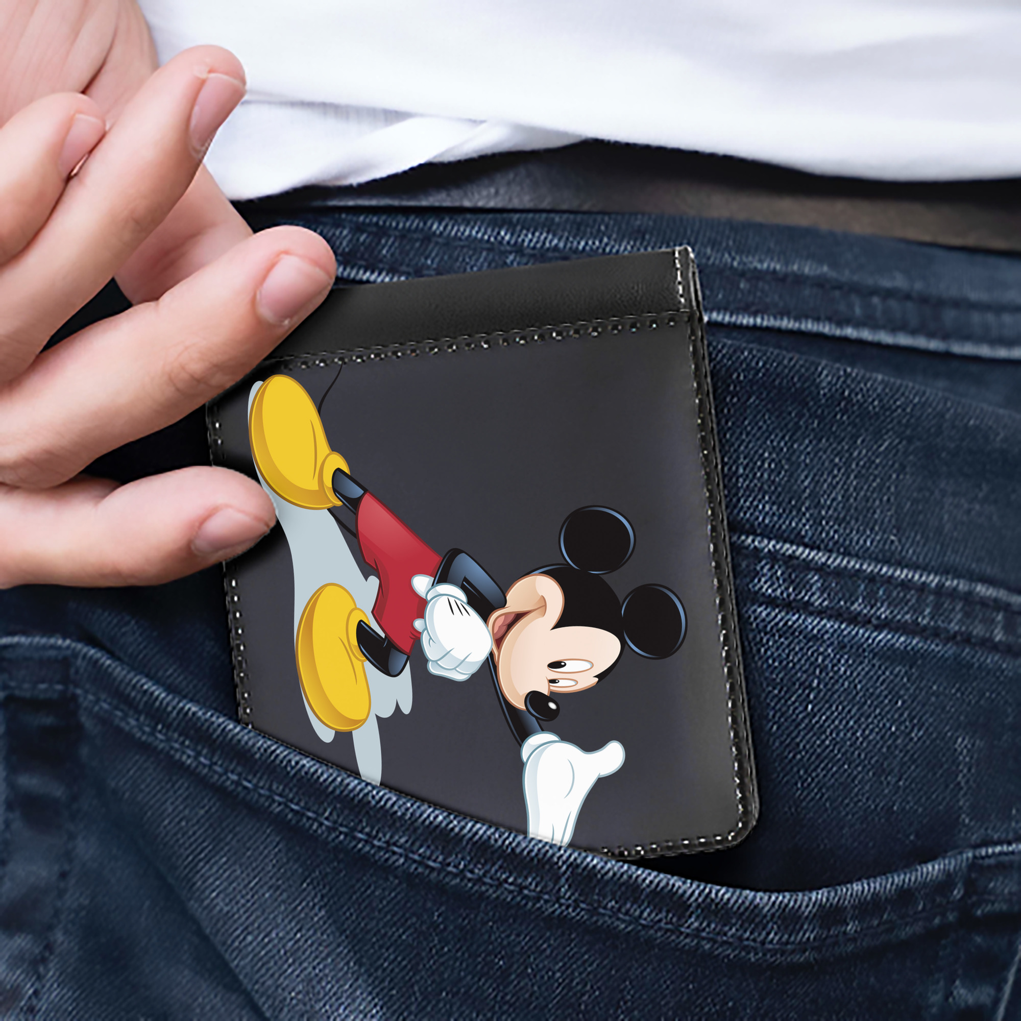 （画像用） ミッキーマウス Mickey Mouse 二つ折り革財布