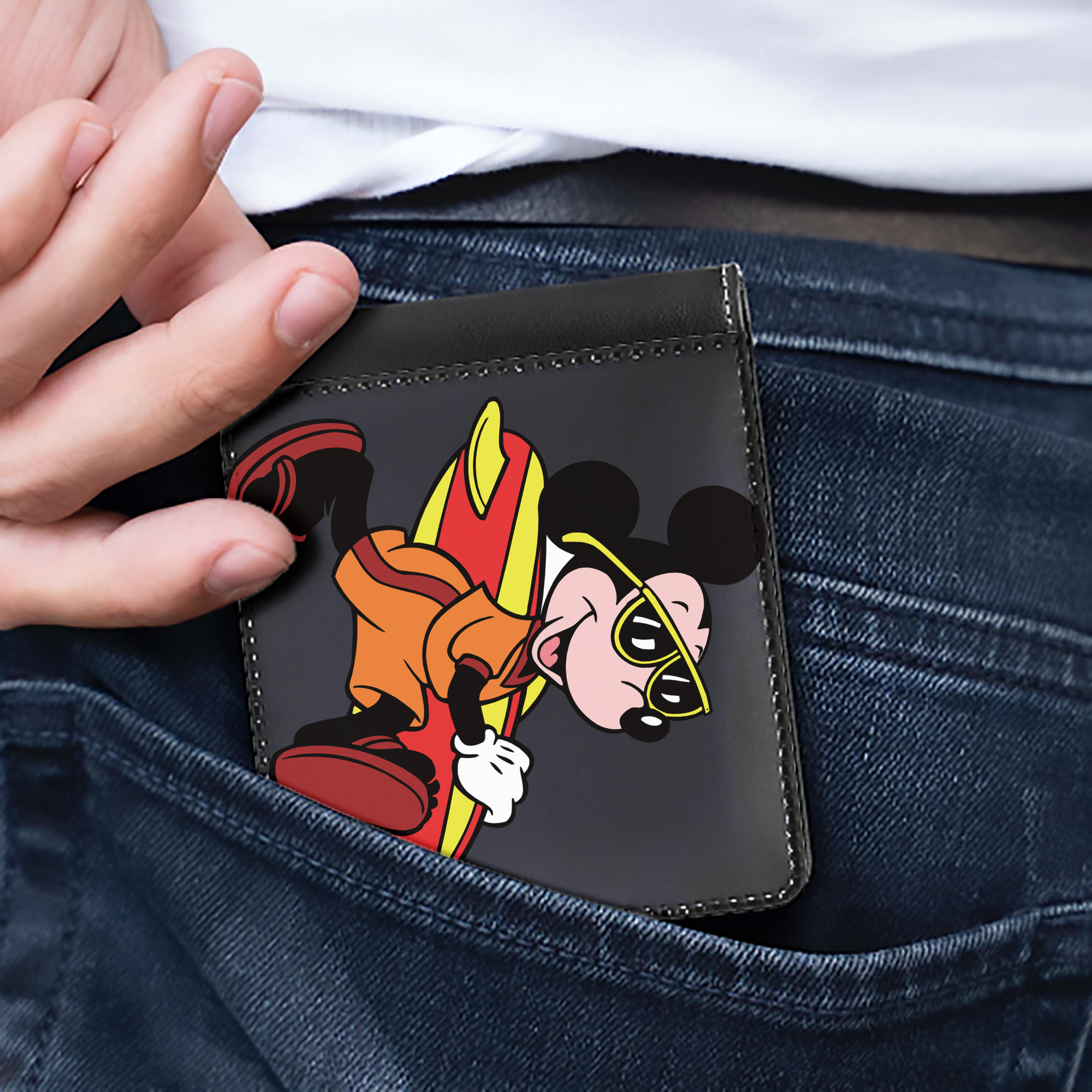 （画像用） ミッキーマウス Mickey Mouse 二つ折り革財布