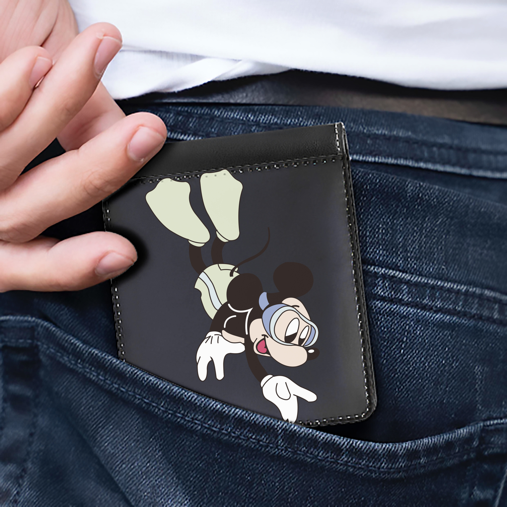 （画像用） ミッキーマウス Mickey Mouse 二つ折り革財布
