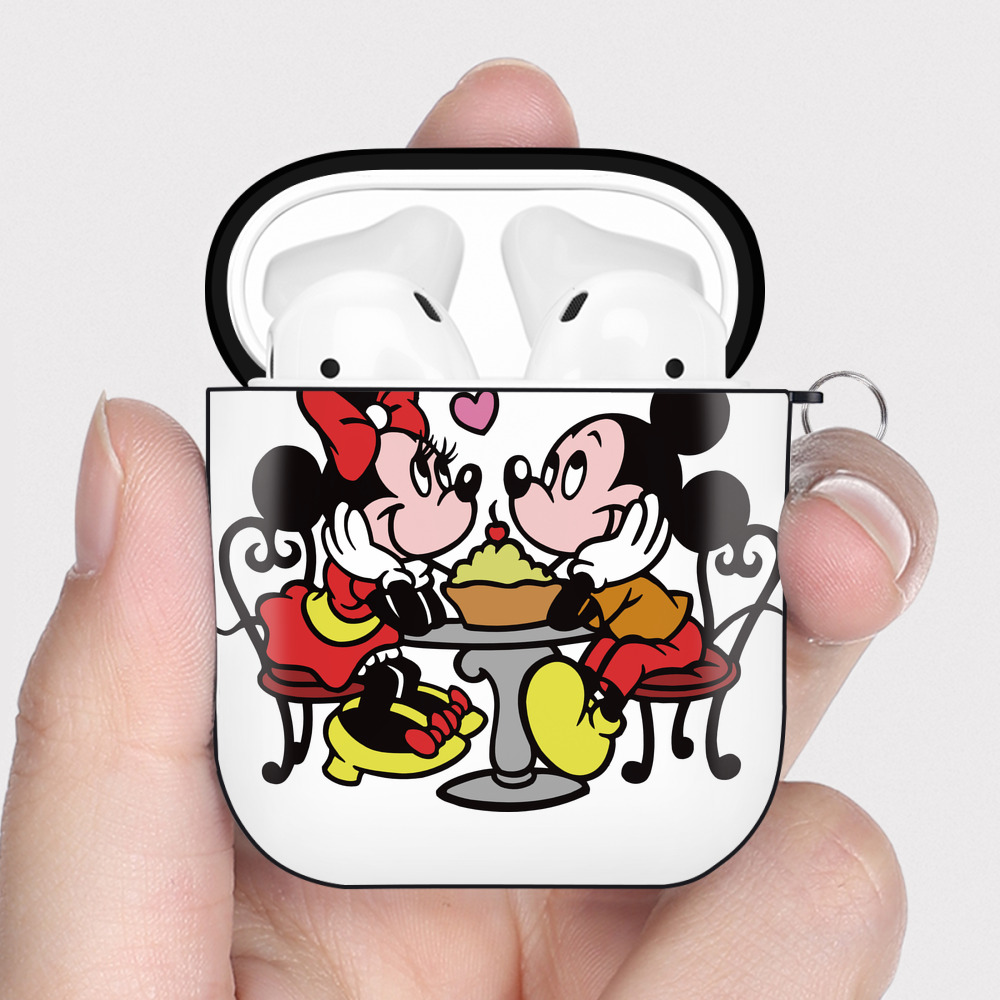 （画像用） ミッキーマウス Mickey Mouse AirPods 第2世代保護ケース ハードシェル ブラック 耐衝撃・防指紋・カラビナ付き