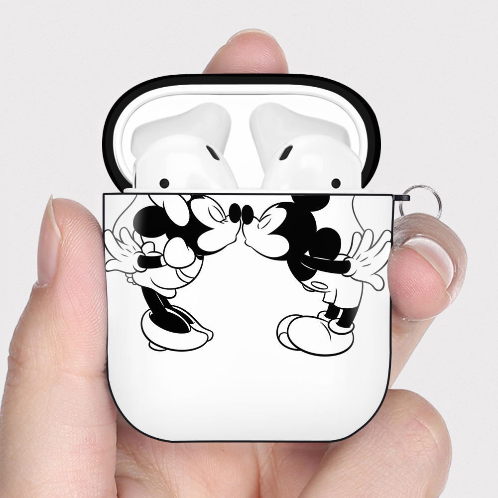 （画像用） ミッキーマウス Mickey Mouse AirPods 第2世代保護ケース ハードシェル ブラック 耐衝撃・防指紋・カラビナ付き