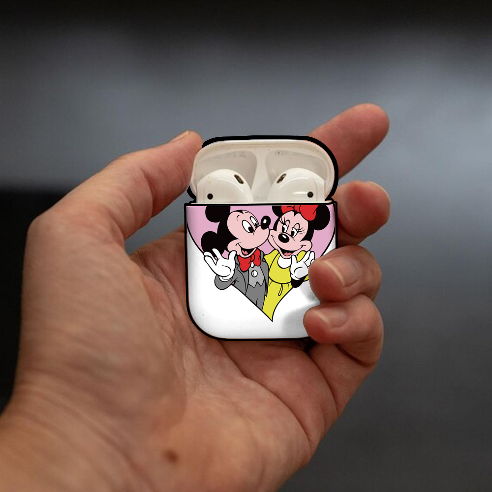 ミッキーマウス Mickey Mouse AirPods 第2世代保護ケース ハードシェル ブラック 耐衝撃・防指紋・カラビナ付き