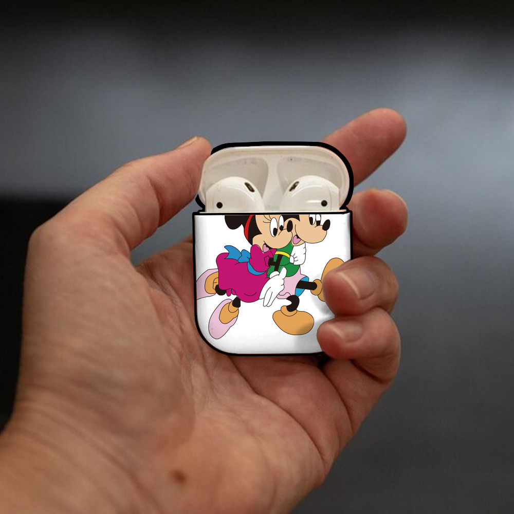 ミッキーマウス Mickey Mouse AirPods 第2世代保護ケース ハードシェル ブラック 耐衝撃・防指紋・カラビナ付き