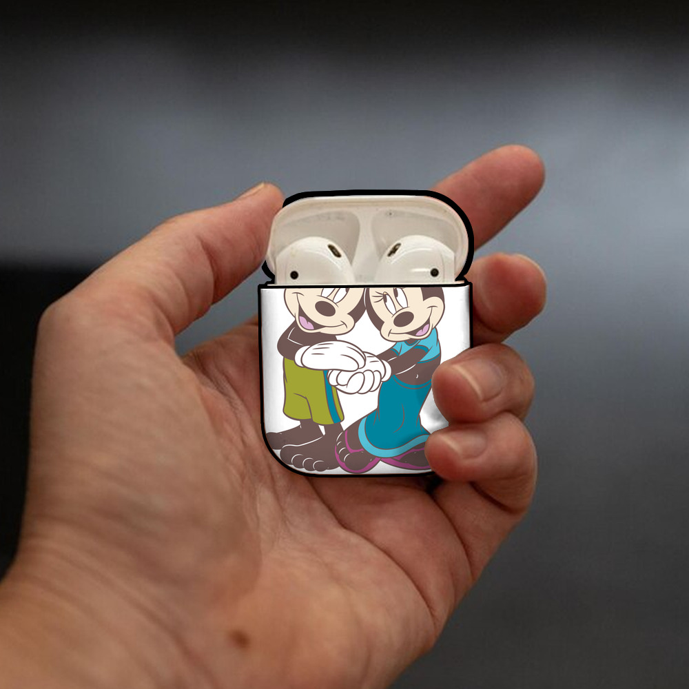ミッキーマウス Mickey Mouse AirPods 第2世代保護ケース ハードシェル ブラック 耐衝撃・防指紋・カラビナ付き