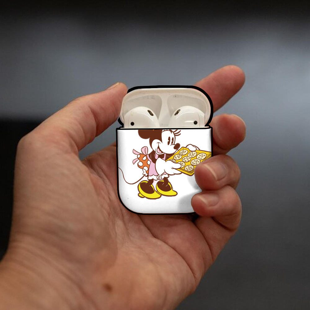 ミッキーマウス Mickey Mouse AirPods 第2世代保護ケース ハードシェル ブラック 耐衝撃・防指紋・カラビナ付き