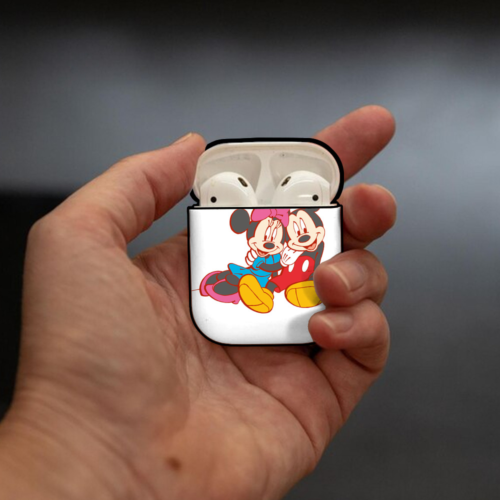 ミッキーマウス Mickey Mouse AirPods 第2世代保護ケース ハードシェル ブラック 耐衝撃・防指紋・カラビナ付き