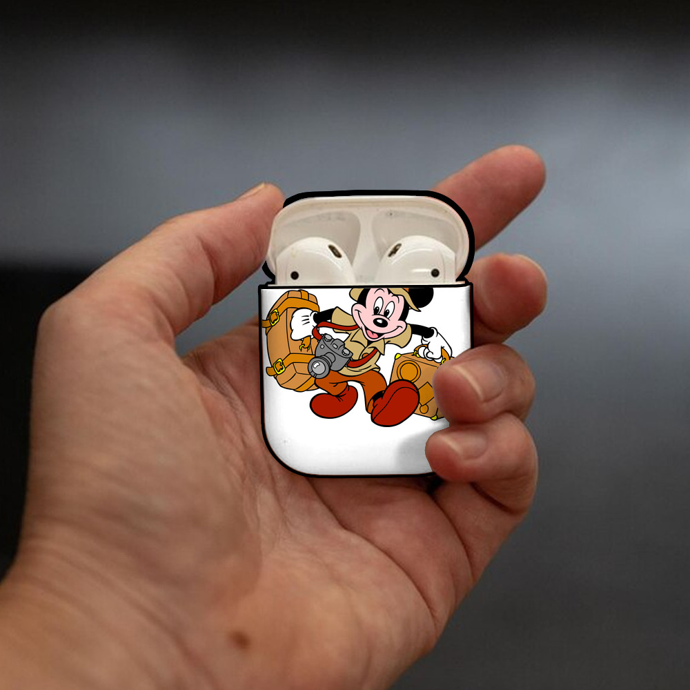 ミッキーマウス Mickey Mouse AirPods 第2世代保護ケース ハードシェル ブラック 耐衝撃・防指紋・カラビナ付き