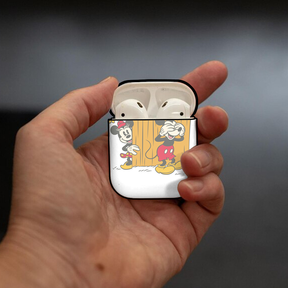 ミッキーマウス Mickey Mouse AirPods 第2世代保護ケース ハードシェル ブラック 耐衝撃・防指紋・カラビナ付き