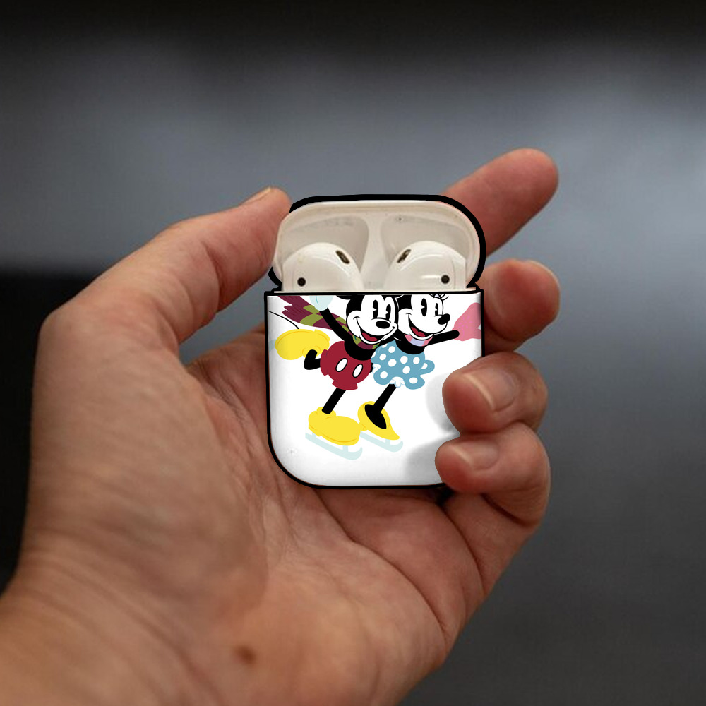 ミッキーマウス Mickey Mouse AirPods 第2世代保護ケース ハードシェル ブラック 耐衝撃・防指紋・カラビナ付き