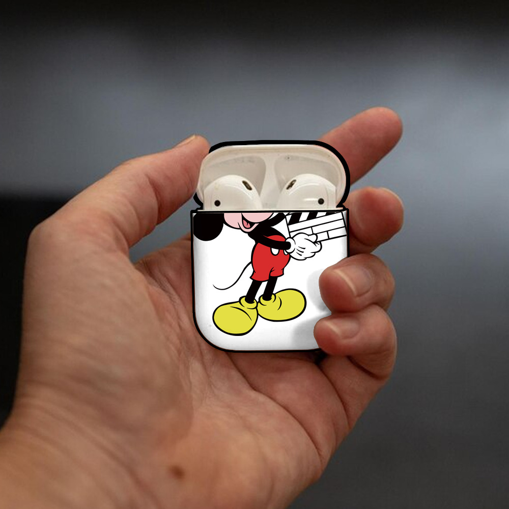 ミッキーマウス Mickey Mouse AirPods 第2世代保護ケース ハードシェル ブラック 耐衝撃・防指紋・カラビナ付き