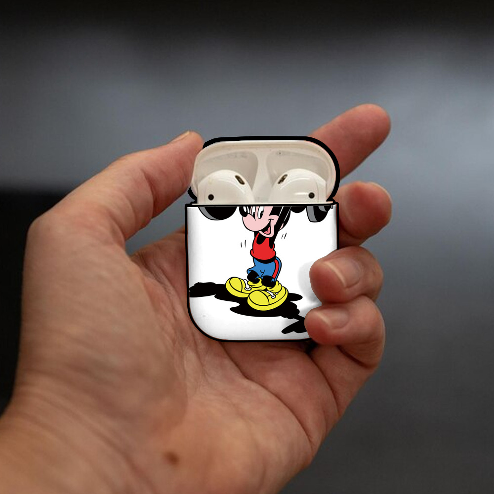 ミッキーマウス Mickey Mouse AirPods 第2世代保護ケース ハードシェル ブラック 耐衝撃・防指紋・カラビナ付き