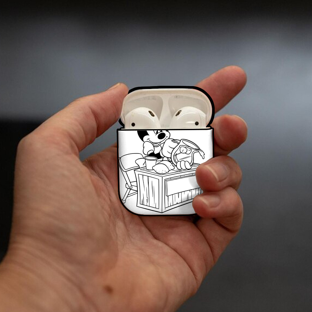 ミッキーマウス Mickey Mouse AirPods 第2世代保護ケース ハードシェル ブラック 耐衝撃・防指紋・カラビナ付き