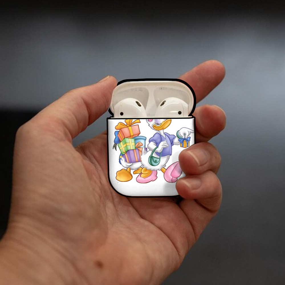 ミッキーマウス Mickey Mouse AirPods 第2世代保護ケース ハードシェル ブラック 耐衝撃・防指紋・カラビナ付き