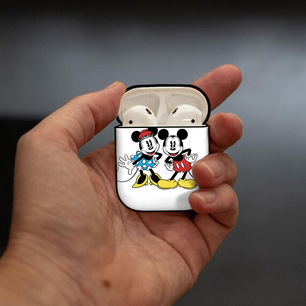 ミッキーマウス Mickey Mouse AirPods 第2世代保護ケース ハードシェル ブラック 耐衝撃・防指紋・カラビナ付き