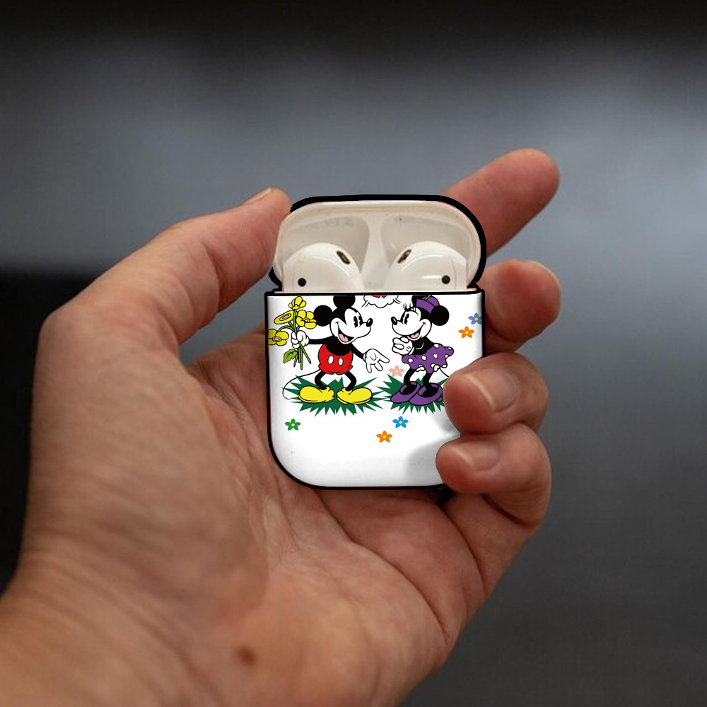 ミッキーマウス Mickey Mouse AirPods 第2世代保護ケース ハードシェル ブラック 耐衝撃・防指紋・カラビナ付き