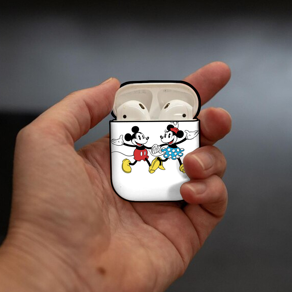 ミッキーマウス Mickey Mouse AirPods 第2世代保護ケース ハードシェル ブラック 耐衝撃・防指紋・カラビナ付き