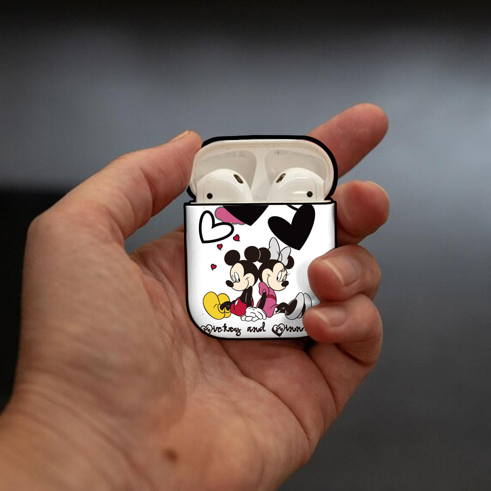 ミッキーマウス Mickey Mouse AirPods 第2世代保護ケース ハードシェル ブラック 耐衝撃・防指紋・カラビナ付き