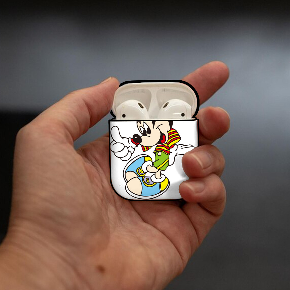 ミッキーマウス Mickey Mouse AirPods 第2世代保護ケース ハードシェル ブラック 耐衝撃・防指紋・カラビナ付き