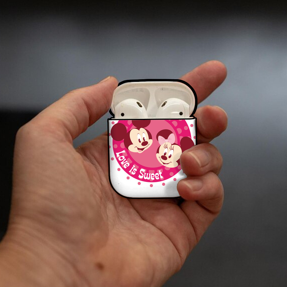 ミッキーマウス Mickey Mouse AirPods 第2世代保護ケース ハードシェル ブラック 耐衝撃・防指紋・カラビナ付き