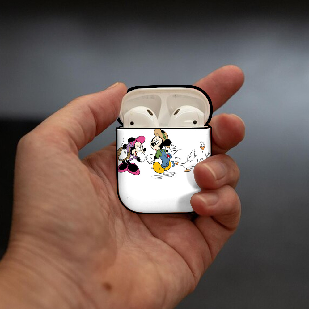 ミッキーマウス Mickey Mouse AirPods 第2世代保護ケース ハードシェル ブラック 耐衝撃・防指紋・カラビナ付き