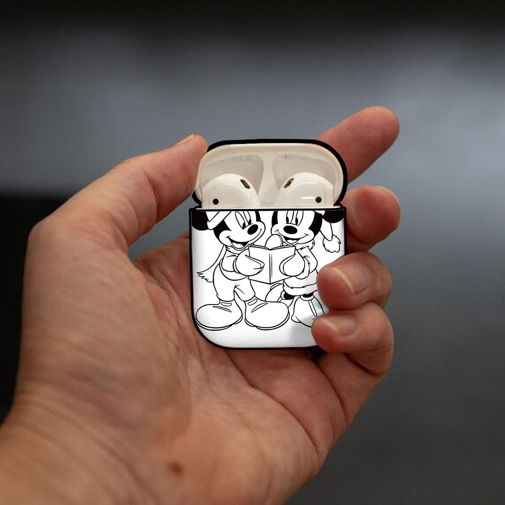 ミッキーマウス Mickey Mouse AirPods 第2世代保護ケース ハードシェル ブラック 耐衝撃・防指紋・カラビナ付き