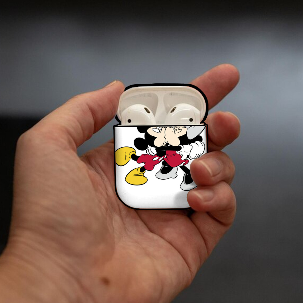 ミッキーマウス Mickey Mouse AirPods 第2世代保護ケース ハードシェル ブラック 耐衝撃・防指紋・カラビナ付き