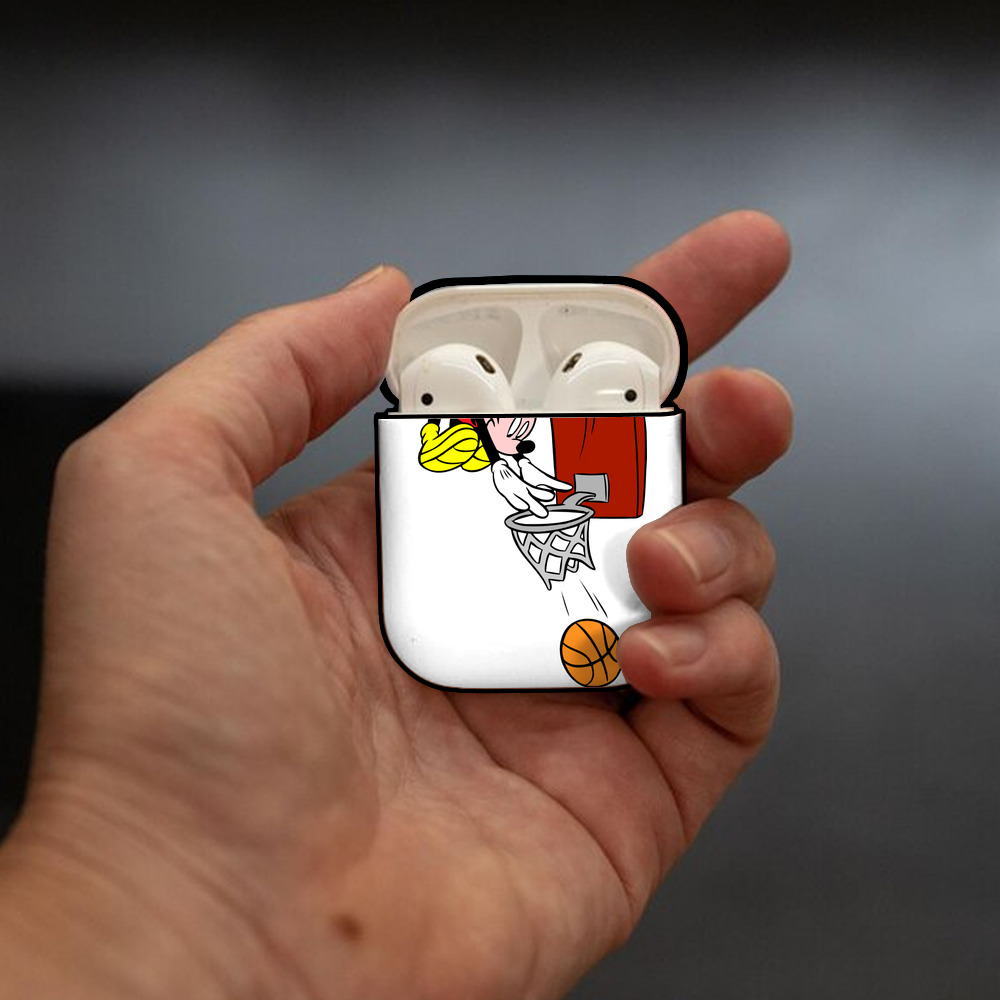 ミッキーマウス Mickey Mouse AirPods 第2世代保護ケース ハードシェル ブラック 耐衝撃・防指紋・カラビナ付き