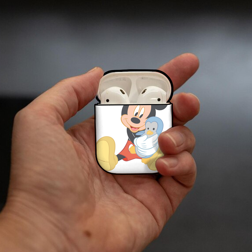ミッキーマウス Mickey Mouse AirPods 第2世代保護ケース ハードシェル ブラック 耐衝撃・防指紋・カラビナ付き