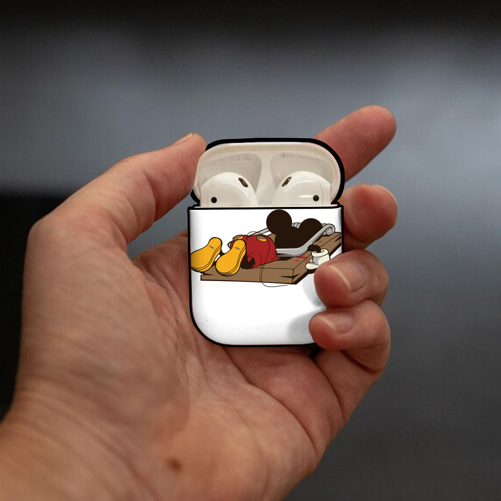 ミッキーマウス Mickey Mouse AirPods 第2世代保護ケース ハードシェル ブラック 耐衝撃・防指紋・カラビナ付き