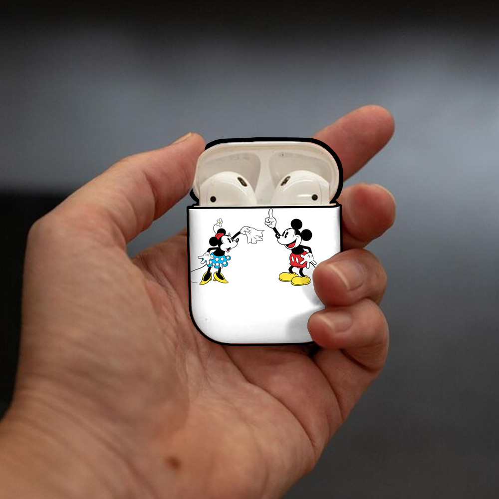 ミッキーマウス Mickey Mouse AirPods 第2世代保護ケース ハードシェル ブラック 耐衝撃・防指紋・カラビナ付き
