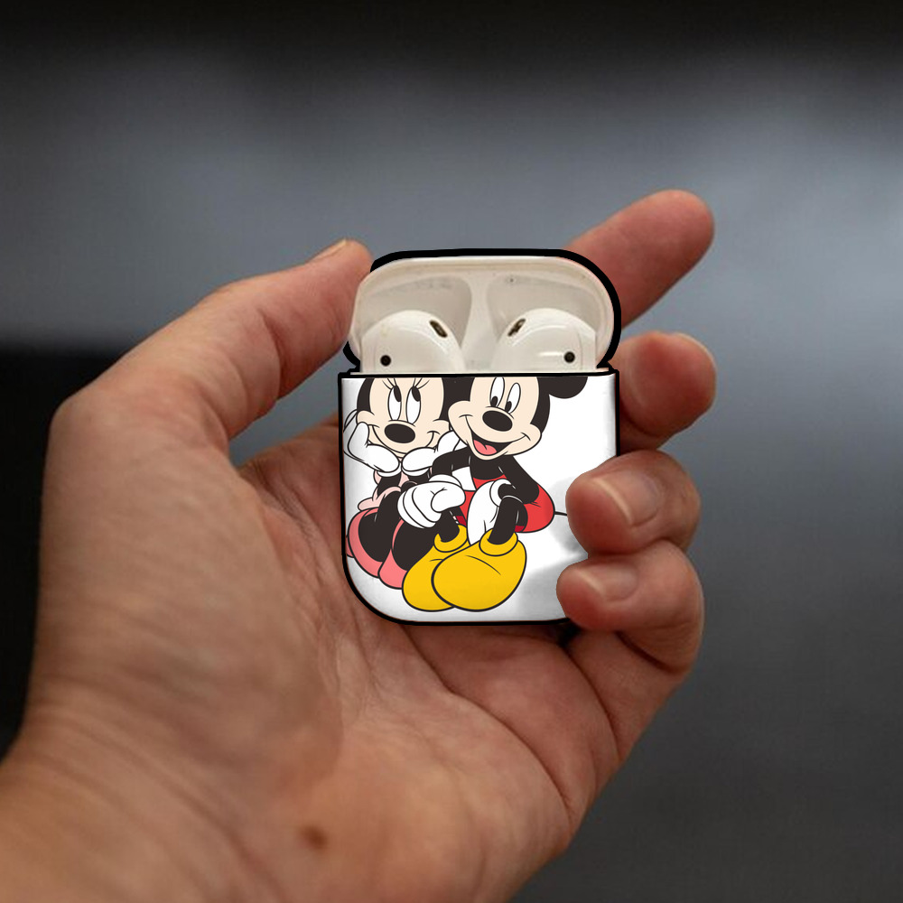 ミッキーマウス Mickey Mouse AirPods 第2世代保護ケース ハードシェル ブラック 耐衝撃・防指紋・カラビナ付き