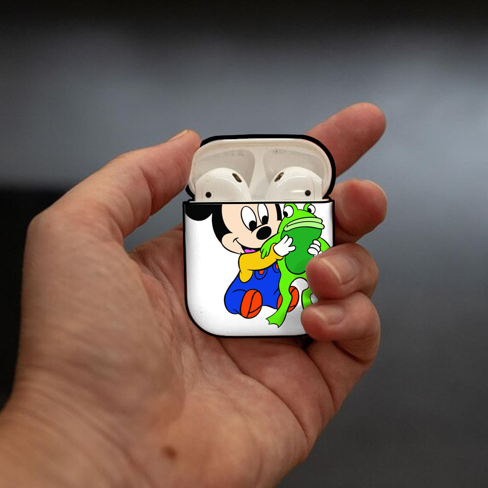 ミッキーマウス Mickey Mouse AirPods 第2世代保護ケース ハードシェル ブラック 耐衝撃・防指紋・カラビナ付き