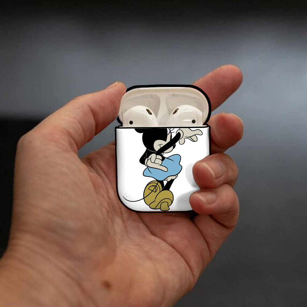 ミッキーマウス Mickey Mouse AirPods 第2世代保護ケース ハードシェル ブラック 耐衝撃・防指紋・カラビナ付き