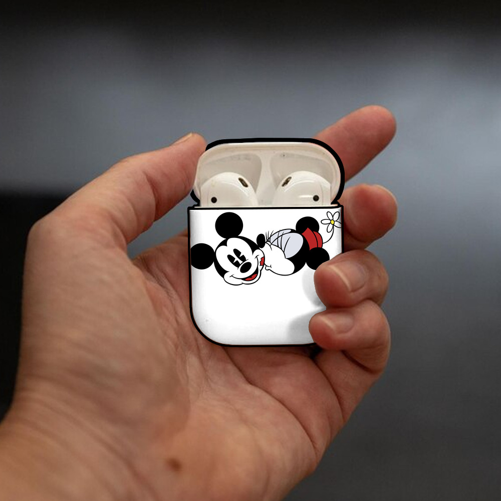 ミッキーマウス Mickey Mouse AirPods 第2世代保護ケース ハードシェル ブラック 耐衝撃・防指紋・カラビナ付き