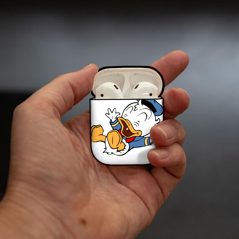 ミッキーマウス Mickey Mouse AirPods 第2世代保護ケース ハードシェル ブラック 耐衝撃・防指紋・カラビナ付き