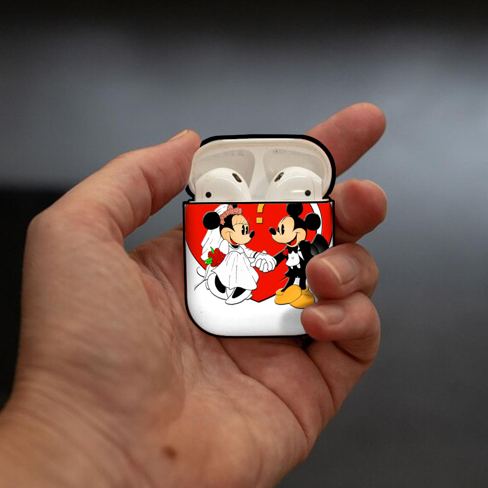 ミッキーマウス Mickey Mouse AirPods 第2世代保護ケース ハードシェル ブラック 耐衝撃・防指紋・カラビナ付き