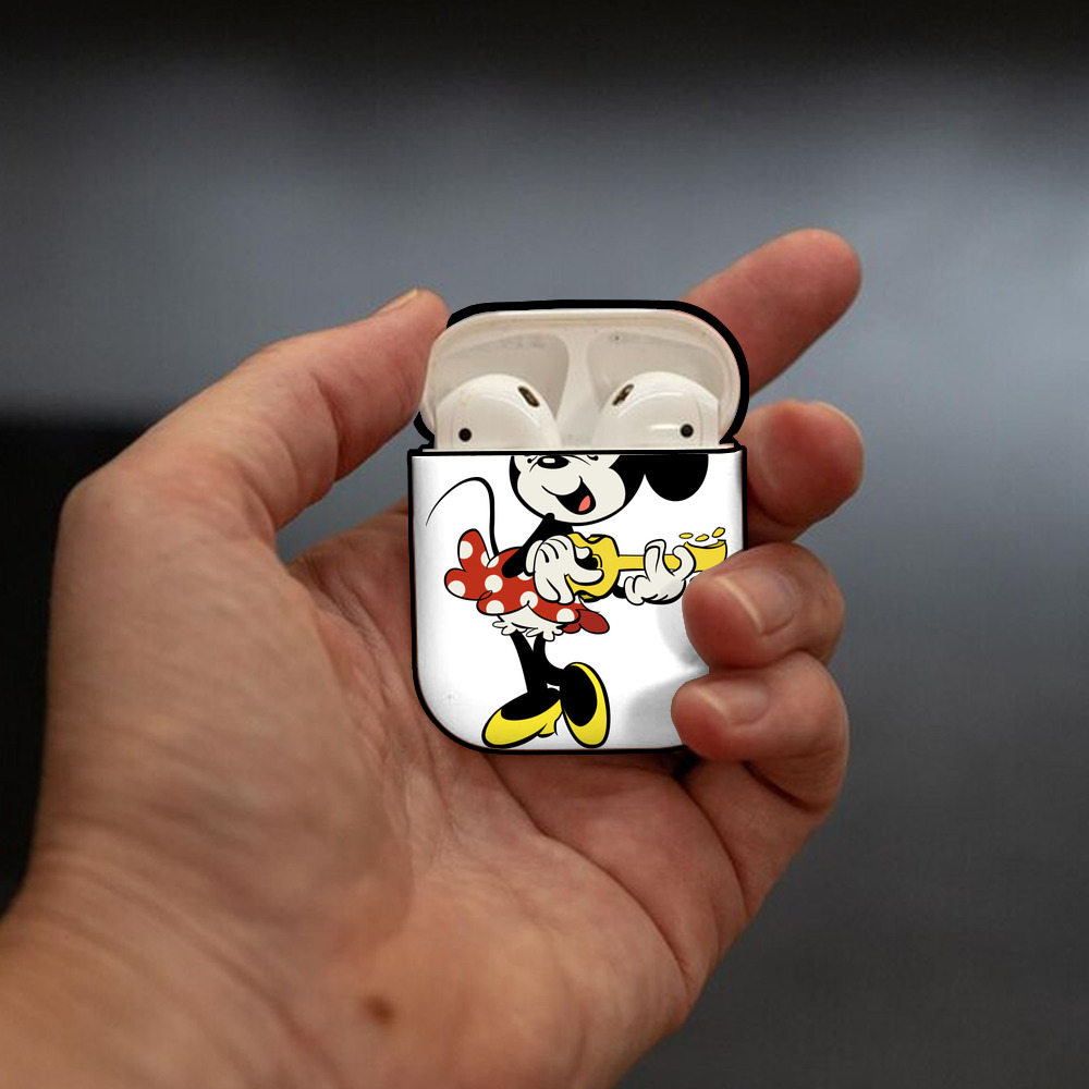 ミッキーマウス Mickey Mouse AirPods 第2世代保護ケース ハードシェル ブラック 耐衝撃・防指紋・カラビナ付き