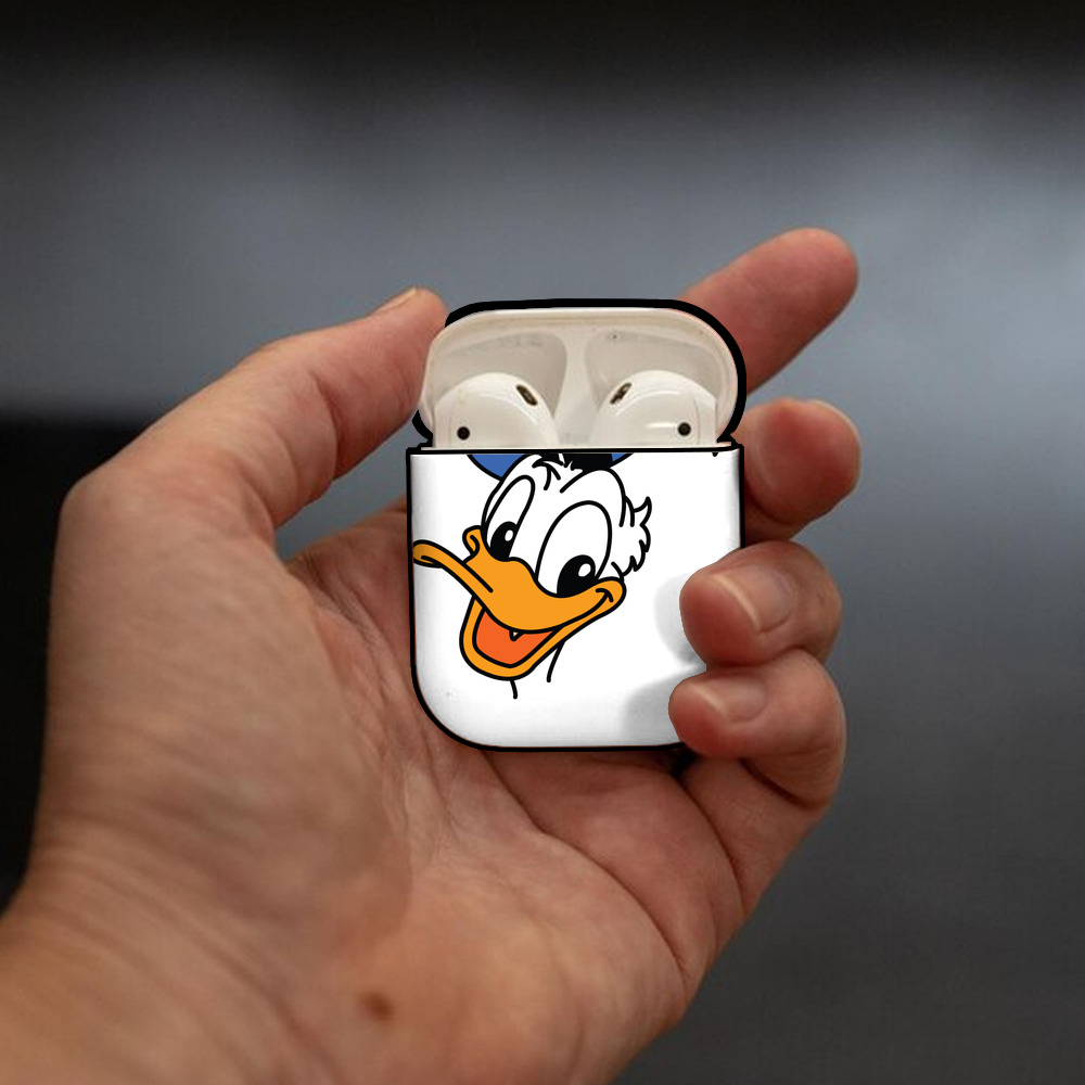 ミッキーマウス Mickey Mouse AirPods 第2世代保護ケース ハードシェル ブラック 耐衝撃・防指紋・カラビナ付き