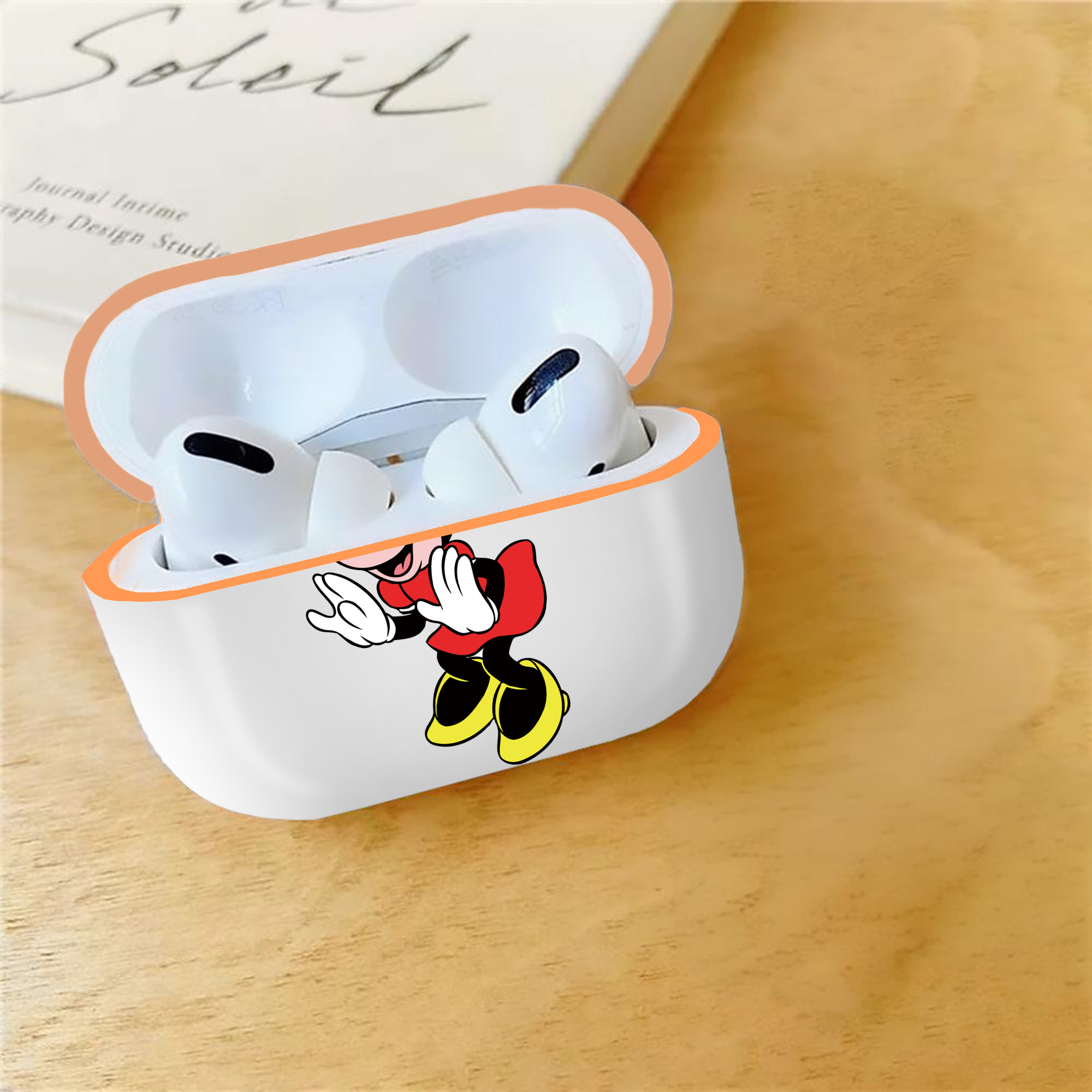ミッキーマウス Mickey Mouse 【AirPods Pro用】ハードシェル保護ケース｜耐衝撃・防指紋・カラビナ付き商品仕様