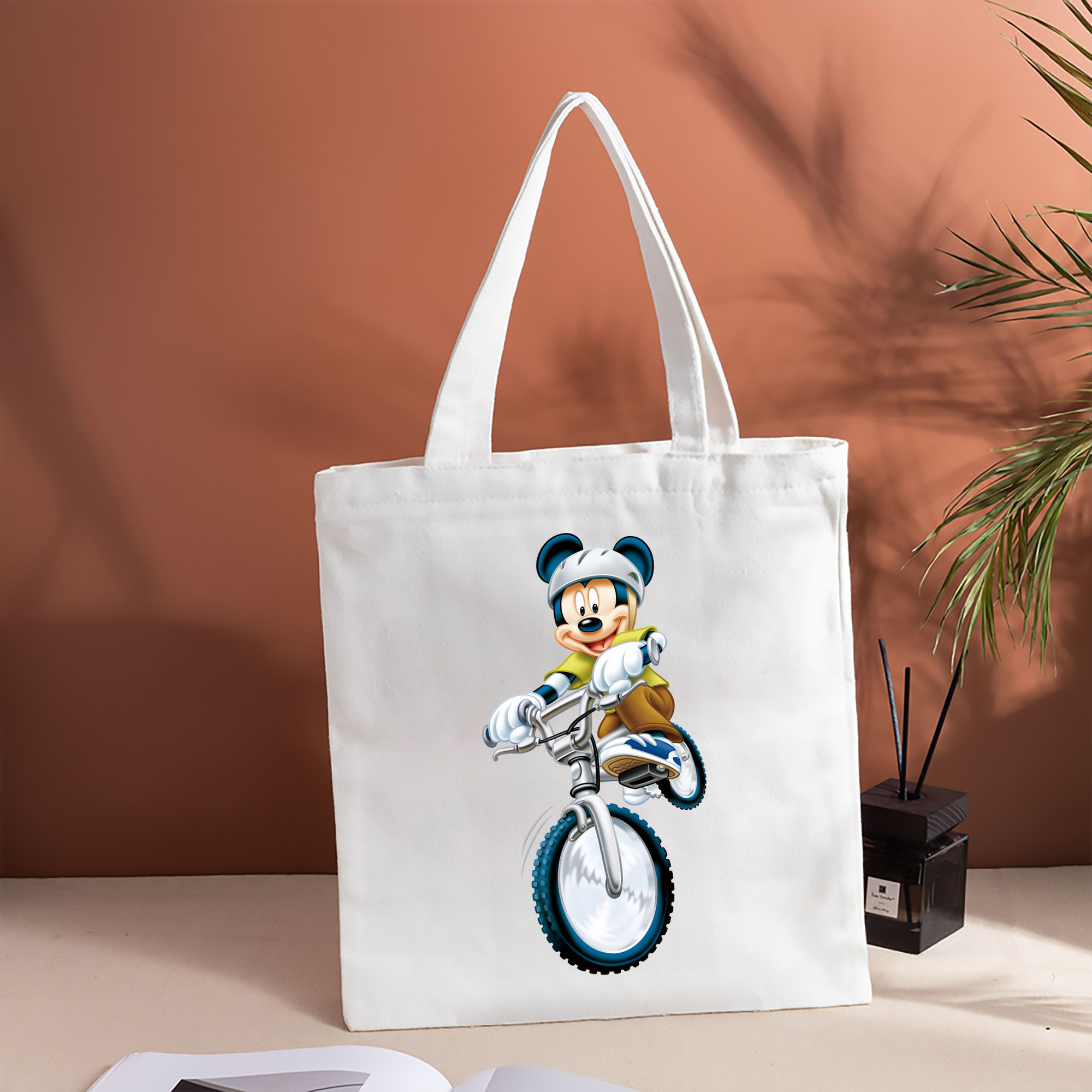 ミッキーマウス Mickey Mouse 縦型キャンバス生地手提げバッグ　トートバッグ