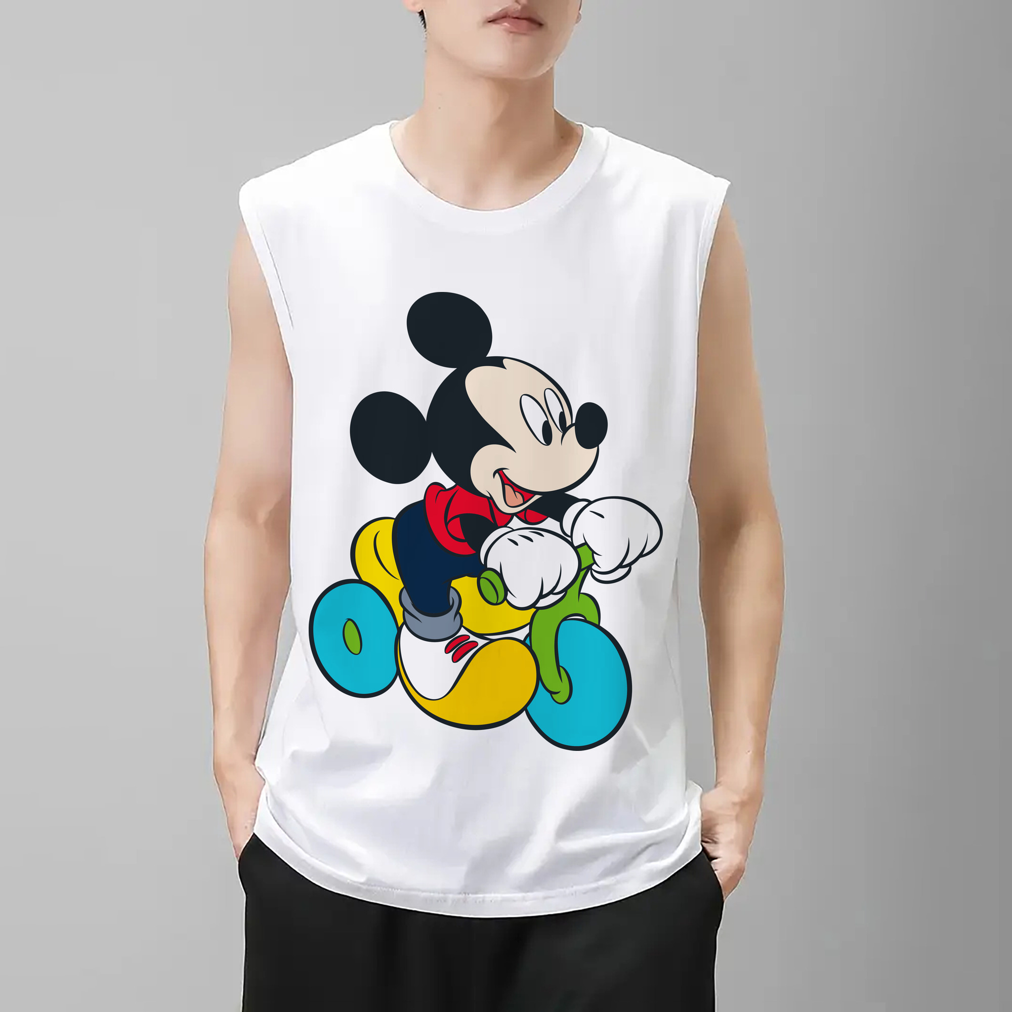 ミッキーマウス Mickey Mouse コットン100％タンクトップ（フロントプリント）