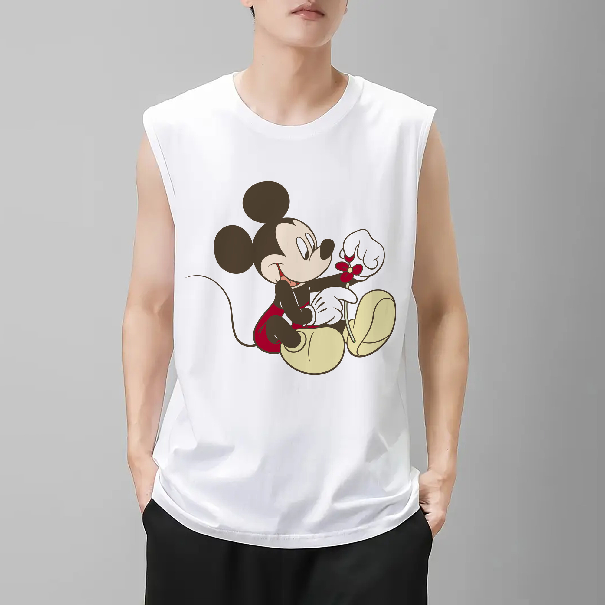 ミッキーマウス Mickey Mouse コットン100％タンクトップ（フロントプリント）