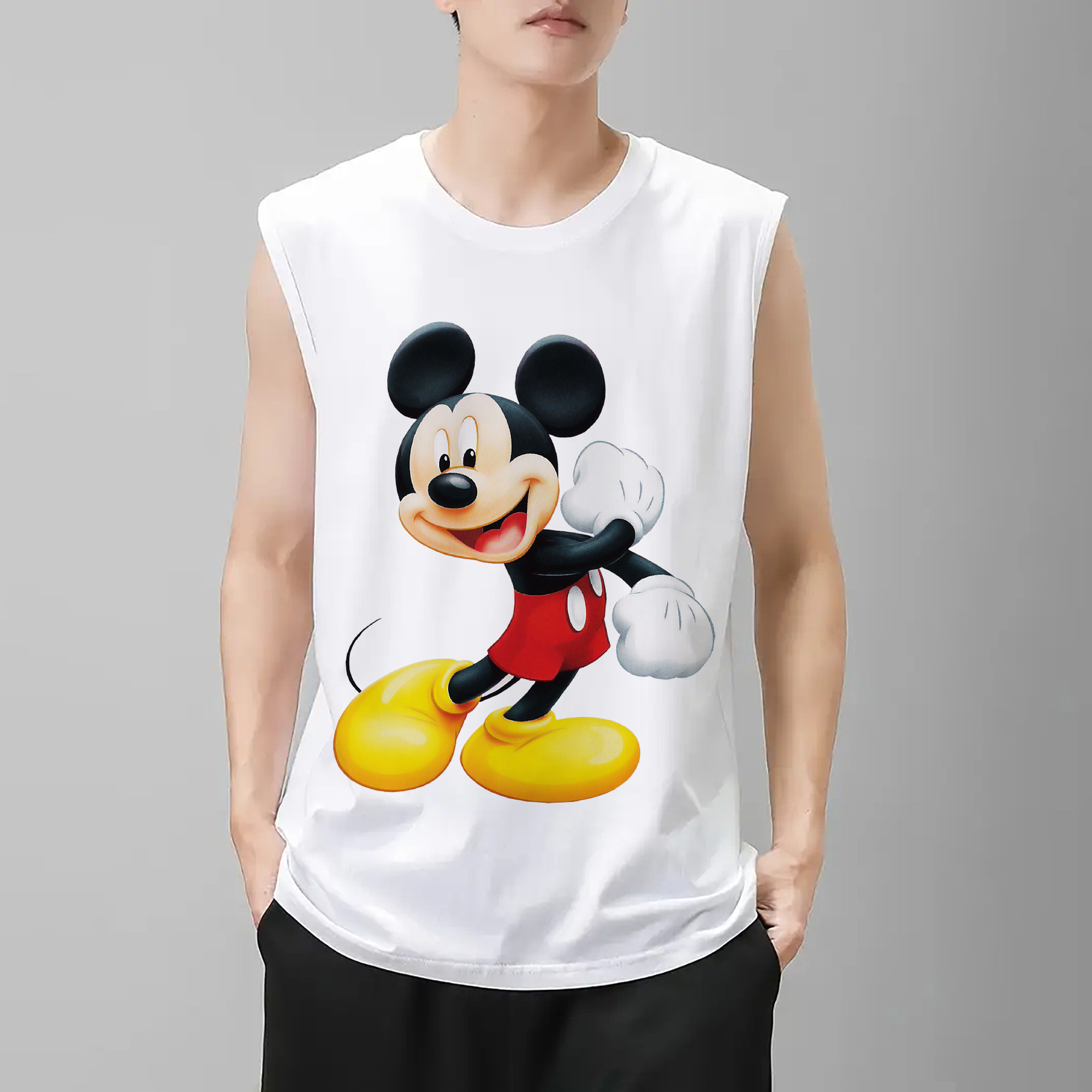 ミッキーマウス Mickey Mouse コットン100％タンクトップ（フロントプリント）