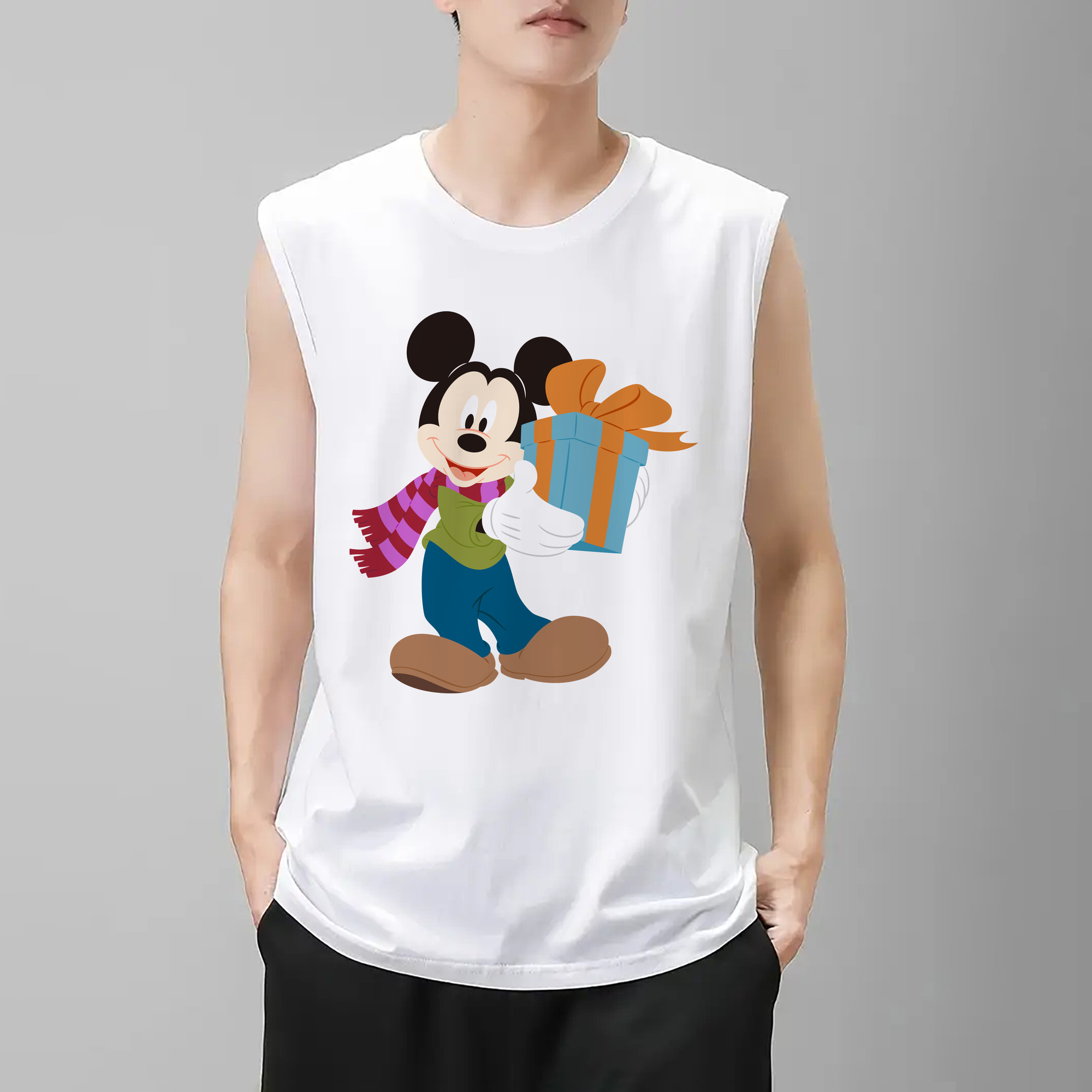 ミッキーマウス Mickey Mouse コットン100％タンクトップ（フロントプリント）