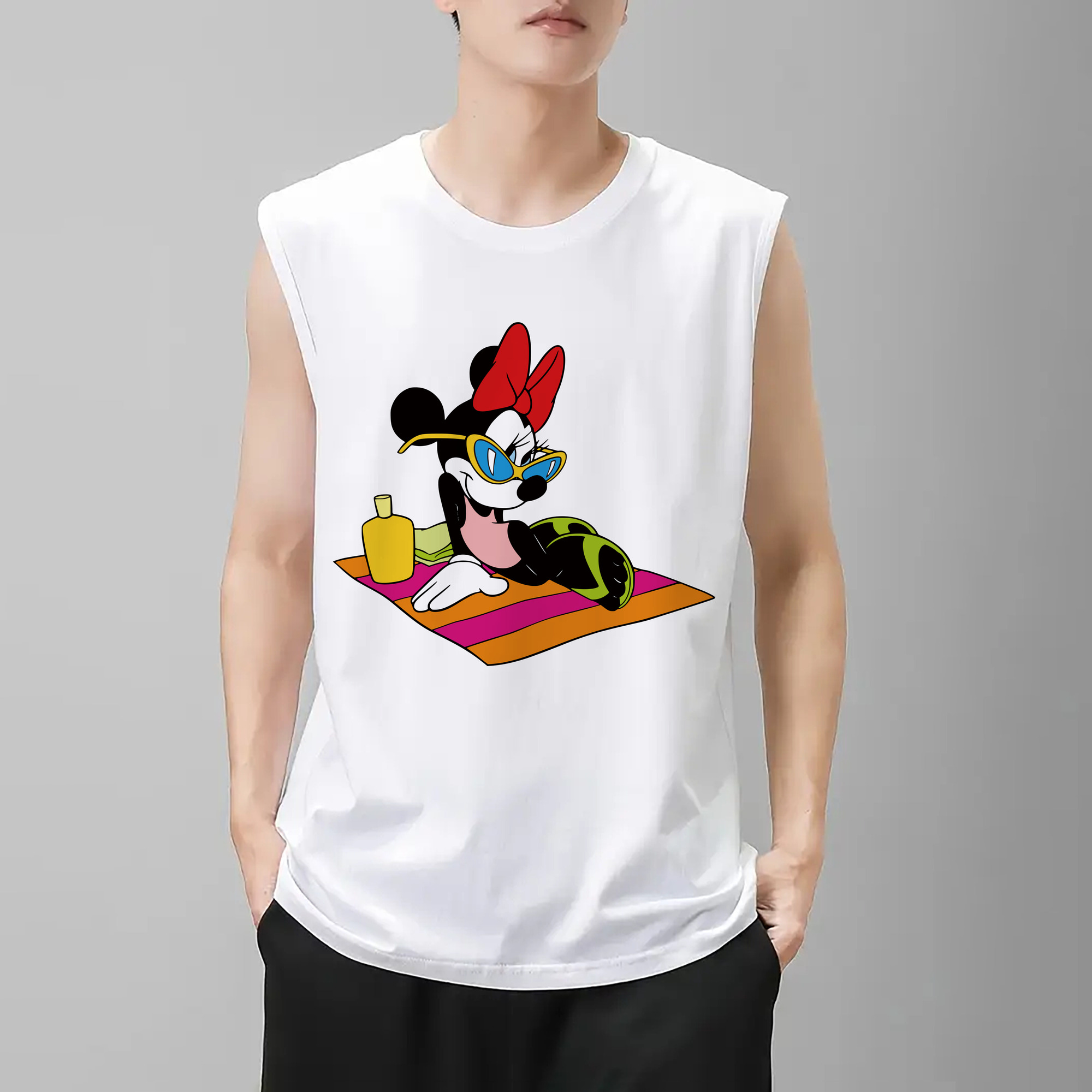 ミッキーマウス Mickey Mouse コットン100％タンクトップ（フロントプリント）