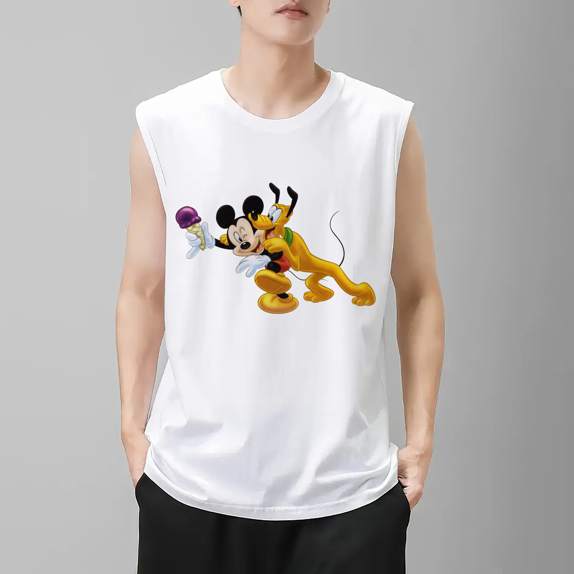 ミッキーマウス Mickey Mouse コットン100％タンクトップ（フロントプリント）