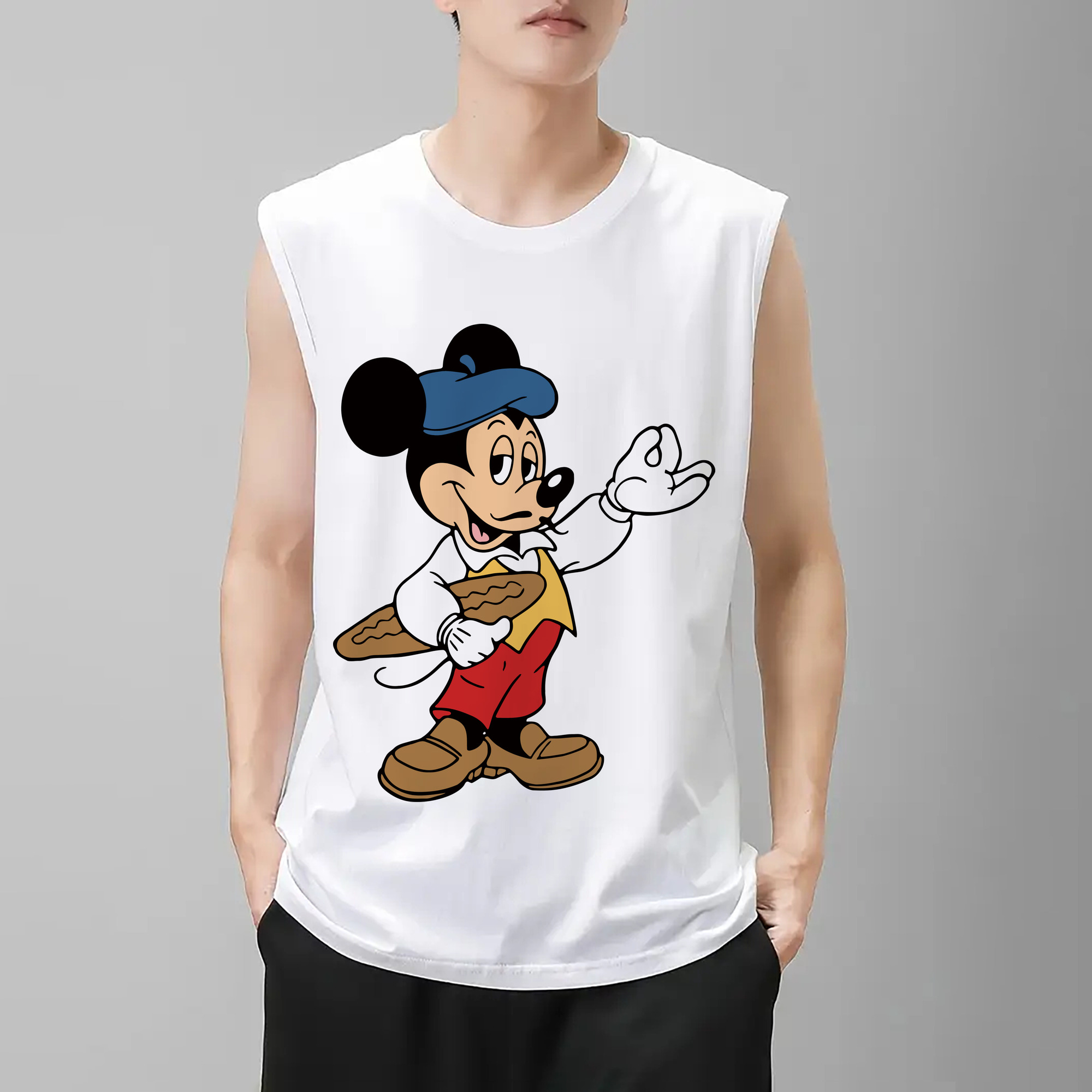 ミッキーマウス Mickey Mouse コットン100％タンクトップ（フロントプリント）