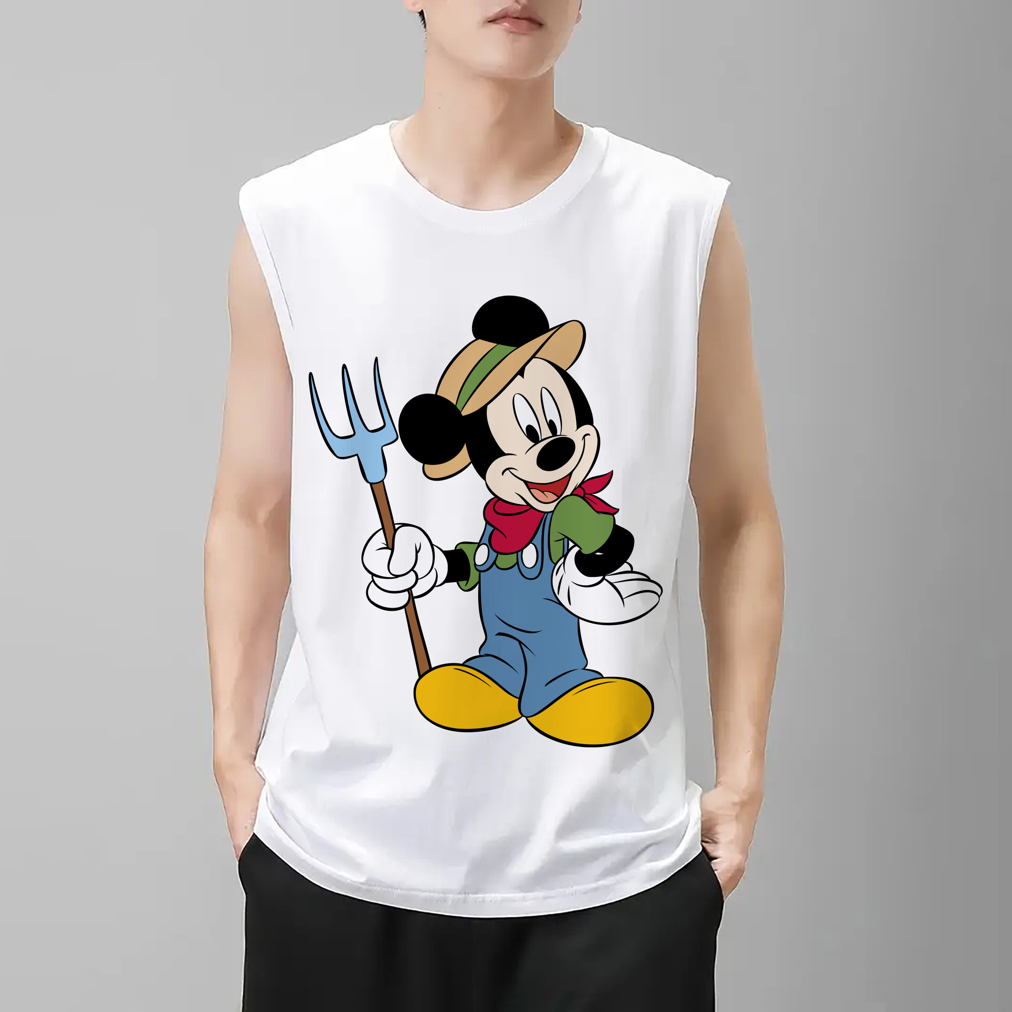 ミッキーマウス Mickey Mouse コットン100％タンクトップ（フロントプリント）